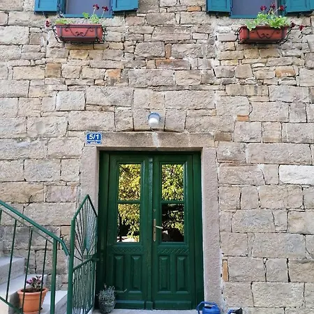 Apartment House Suzana